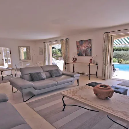 Alinea * Sainte-Maxime